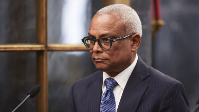 
                    Tragédia. Presidente da República de Cabo Verde desloca-se à ilha do Fogo
                