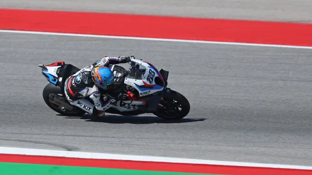 
                    Oliveira recupera sete lugares e termina Superpole de França em 12.º
                