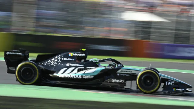
                    Kimi Antonelli vence em Monza depois de partir do último lugar
                
