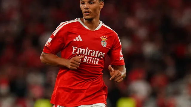 
                    Benfica detalha lesão sofrida por Alexander Bah frente ao Marítimo
                