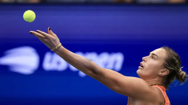 
                    Rumo ao tri? Sabalenka apurada para os quartos de final do US Open
                