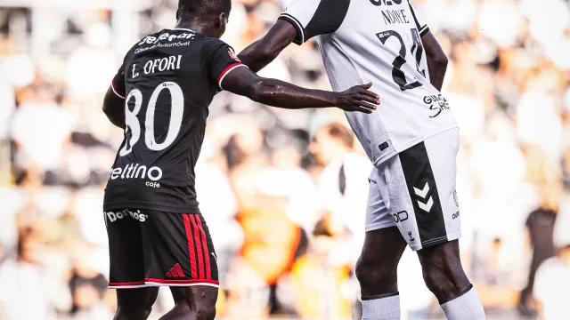 
                    Super Mandic dá primeiro ponto ao Casa Pia após nulo frente ao Vitória SC
                