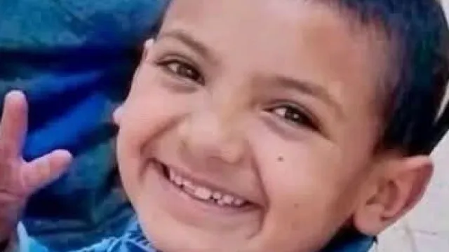 
                    Menino que caiu em poço na Argélia retirado sem vida quatro dias depois
                