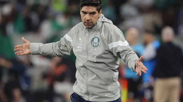 
                    Palmeiras, de Abel Ferreira, vence e é líder à condição no Brasil
                