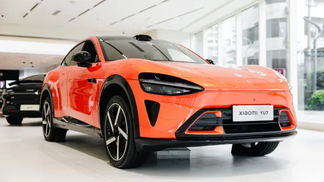 
                    A caminho da Europa, Xiaomi entregou mais de 800 mil carros em dois anos
                