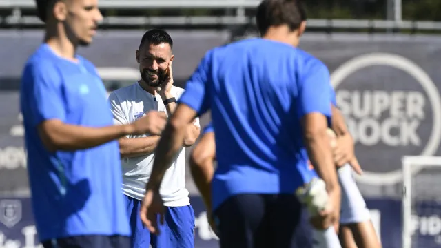 
                    Farioli 'recompensa' FC Porto com um dia de folga
                