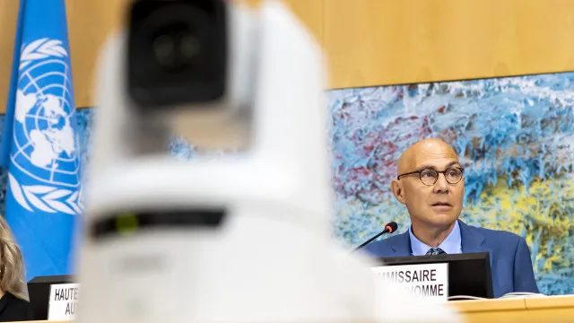 
                    Alto-comissário da ONU horrorizado por ataque russo com drone autónomo
                