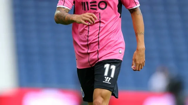
                    Ex-FC Porto Cristian Tello termina a carreira aos 35 anos
                
