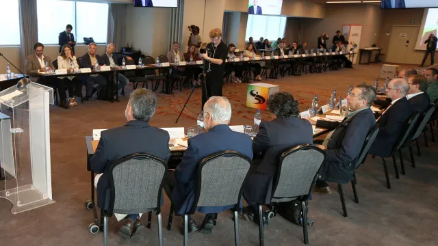 
                    CDP defende revisão das federações e infraestruturas desportivas
                
