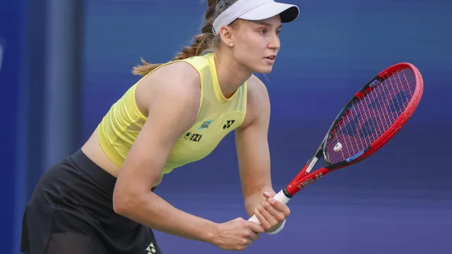 
                    Rybakina afasta Osaka e apura-se para os quartos de final do US Open
                