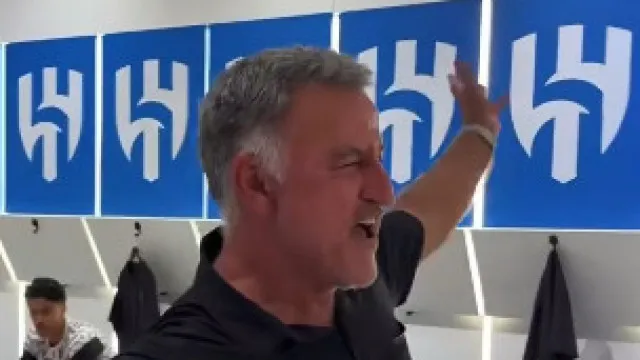 
                    Atira Rúben Neves e companhia 'ao tapete' e dá espetáculo... a dançar
                