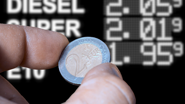 Afinal, que impostos paga o consumidor num litro de combustível?