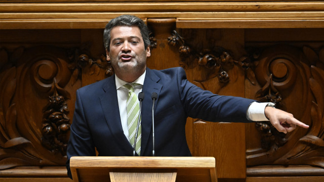 Moção de censura? Quem vota contra, tornar-se-á 