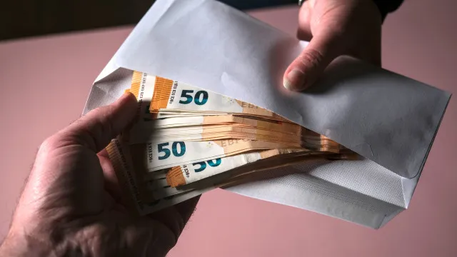 
                    Trabalhadores do IMT criticam reforço de chefias sem valorização salarial
                