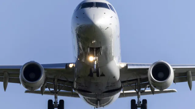 
                    Nove voos para Londres cancelados em Portugal por falha no Reino Unido
                