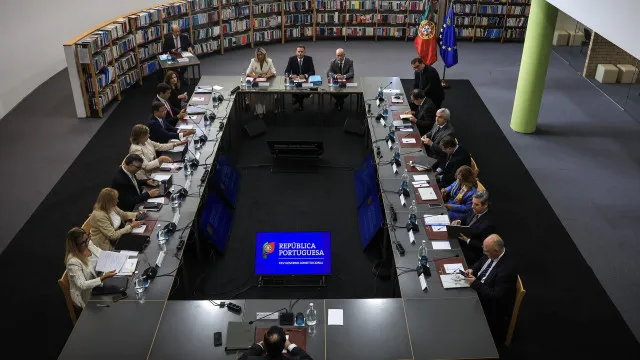 
                    Apoio de 12 milhões visa viticultores do Douro que vivem da venda de uva
                