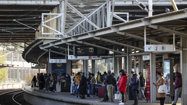 
                    Baixos rendimentos são causa da precariedade para 75% dos portugueses
                
