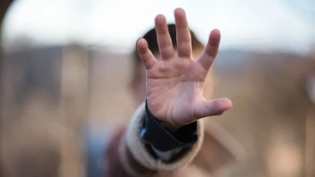 
                    Criança de três anos terá sido abusada por tio de 12 no Vale do Sousa
                