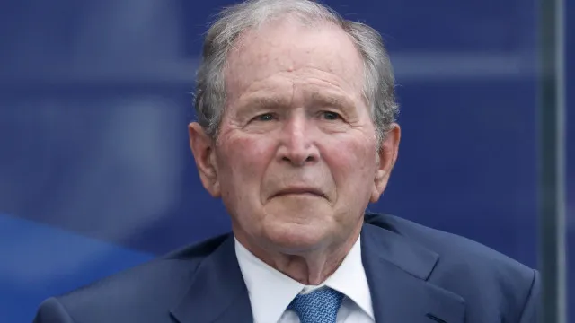 
                    Bush era presidente no 11 de Setembro. Hoje diz: 
