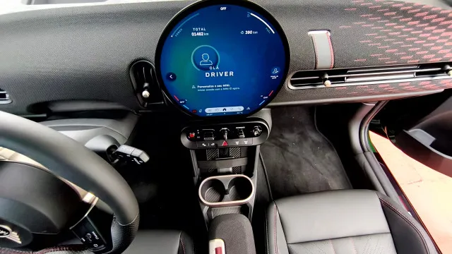 Porque é que a MINI não tenciona abandonar o ecrã circular?