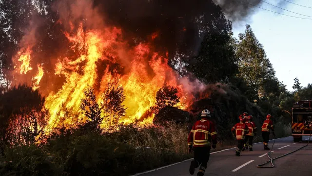 
                    GNR deteve 173 suspeitos do crime de incêndio em 2026
                