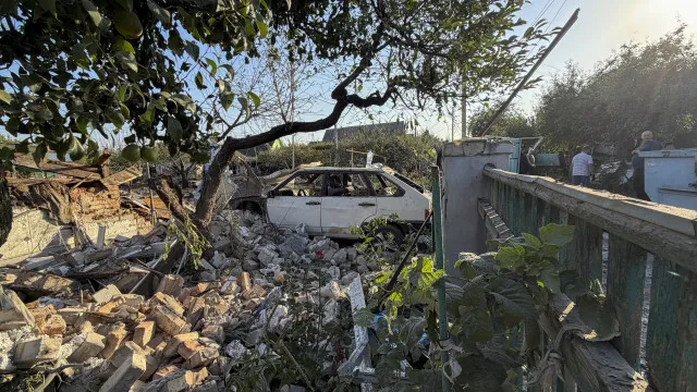 
                    Três mortos e dezenas de feridos em ataques russos na Ucrânia
                