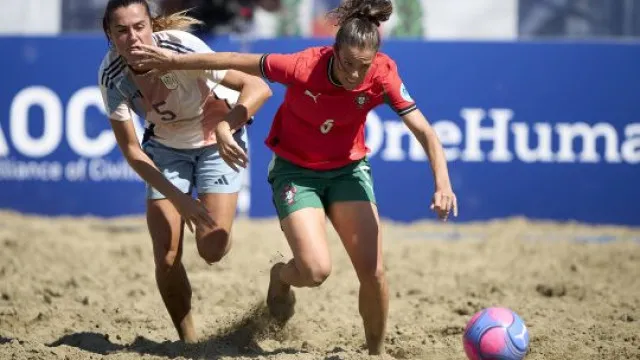 
                    Portugal perde com Espanha e falha final na Liga Europeia feminina
                