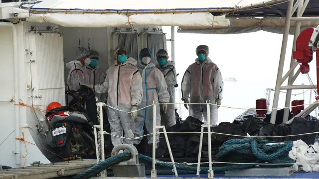 
                    Sobe para 76 número de mortos em incêndio em ferry nas Filipinas
                