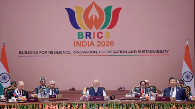 
                    Modi alerta para risco de usar tecnologia e minerais críticos como armas
                