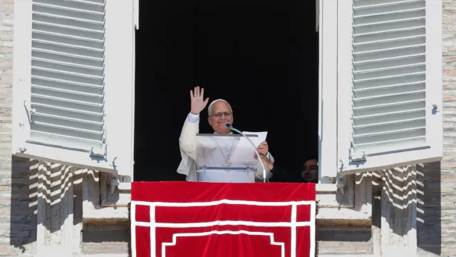
                    Papa recorda vítimas dos ataques do 11 de Setembro e renova apelo à paz
                