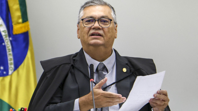 Dino anula decisão do TSE e libera publicação sobre Nossa Senhora