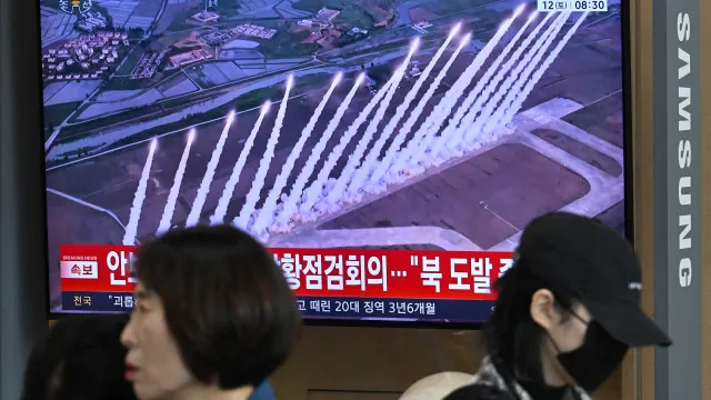 
                    Coreia do Norte confirma lançamento de mísseis balísticos em 