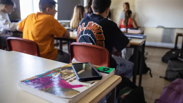 
                    Governo pondera aumentar turmas para colocar alunos ainda sem escola
                