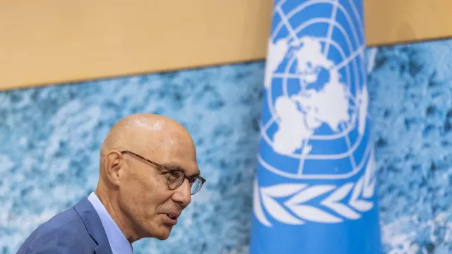 
                    ONU alerta que avanço da IA coloca direitos humanos em risco
                
