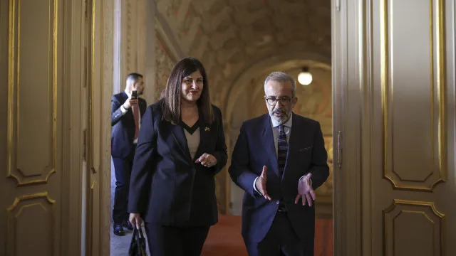 
                    Palestina espera que Portugal defenda civis no Conselho de Segurança
                