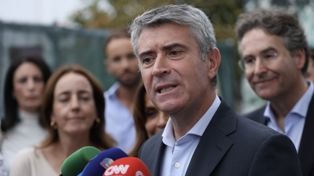 Carneiro admite pedir CPI devido ao acumular de problemas na Educação