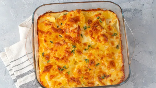 
                    Vai adorar este gratinado de frango que fica pronto em 35 minutos
                