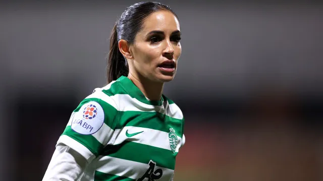 
                    Brenda Pérez pede paciência com evolução do Sporting no futebol feminino
                