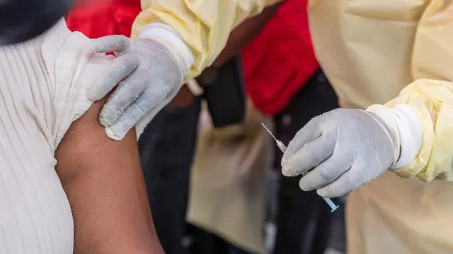 
                    Angola é segundo país africano com mais casos recentes de mpox
                