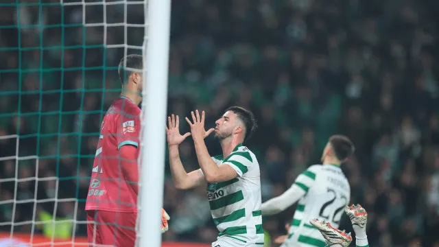 
                    Sporting preocupa Rui Borges e Gonçalo Inácio pode virar 'vítima'
                