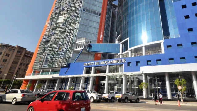 
                    Moeda eletrónica tem quase 4x mais contas do que a banca em Moçambique
                