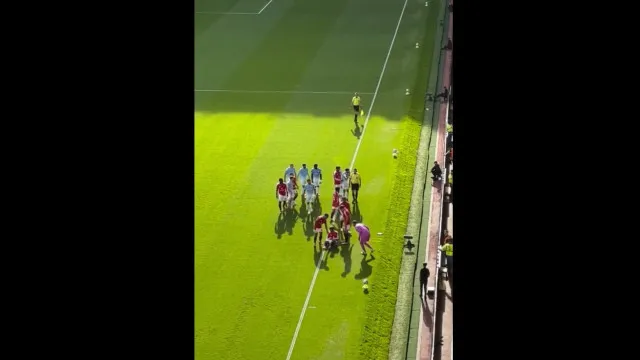 
                    O momento em que Donnarumma perde a cabeça com Bruno Fernandes
                