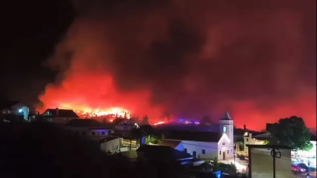 
                    Dois fogos em Proença-a-Nova mobilizam mais de 800 bombeiros
                