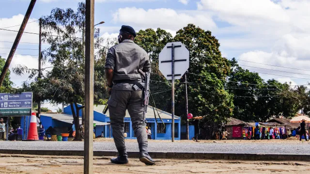 
                    Dois supostos terroristas abatidos em Macomia
                