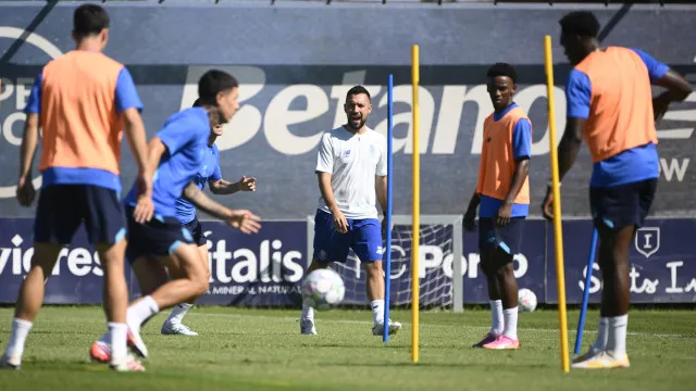 
                    FC Porto começa a preparar Benfica com novidades no treino
                