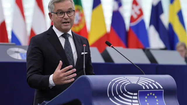 
                    Bruxelas anuncia reforço da Frontex após crise em Ceuta
                