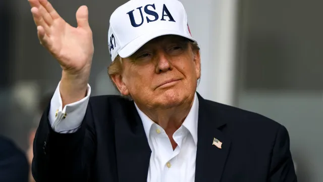 
                    Donald Trump procura acordo para importar potássio da Bielorrússia
                