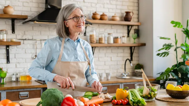 
                    5 alimentos anti-inflamatórios que ajudam a prevenir o cancro da mama
                