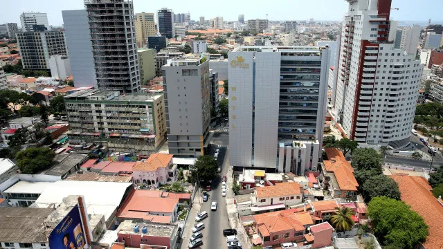 
                    Angola e Brasil assinam acordo para facilitar futuros investimentos
                