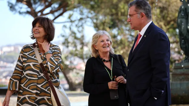 
                    Elisa Ferreira defende uma 